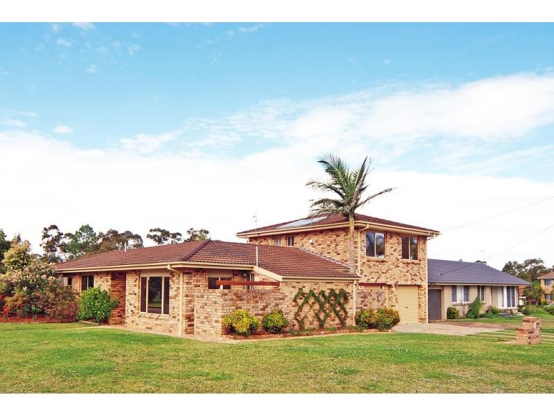 2 Clarke Avenue, North Nowra NSW 2541
