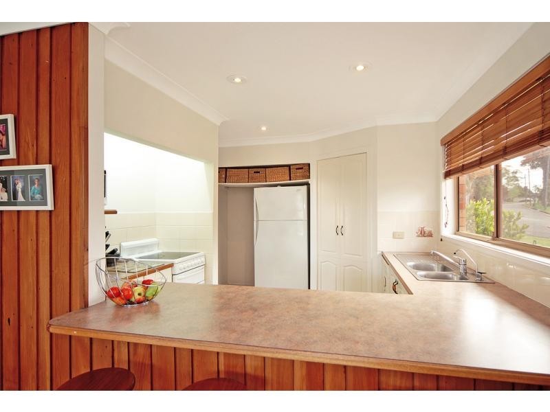 2 Clarke Avenue, North Nowra NSW 2541