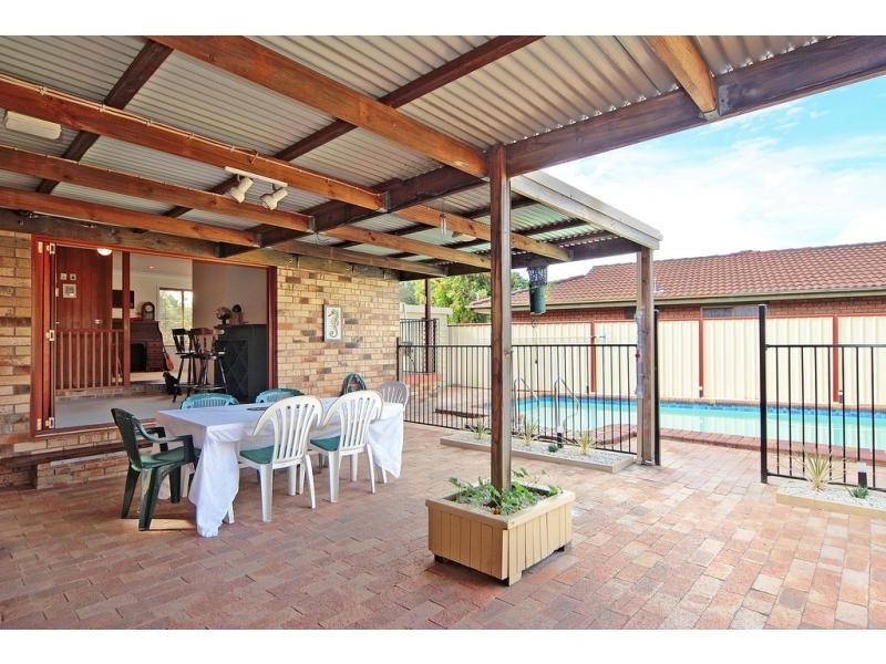 2 Clarke Avenue, North Nowra NSW 2541