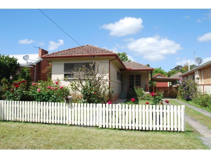 16 Morton Parade, Nowra NSW 2541