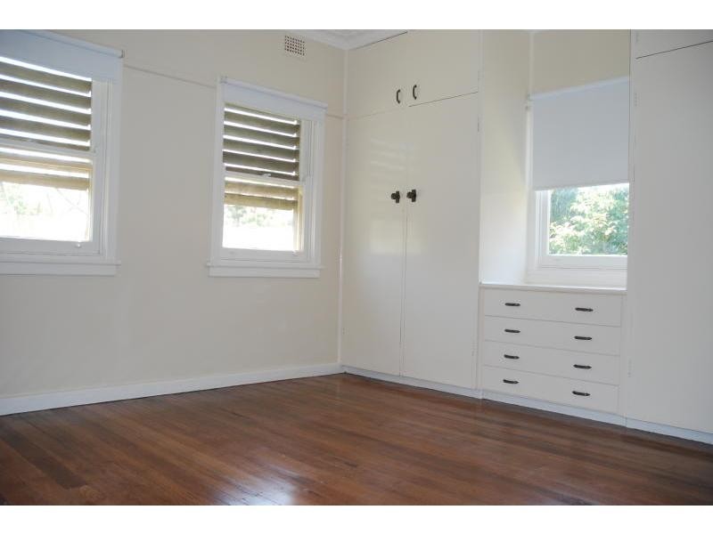 16 Morton Parade, Nowra NSW 2541