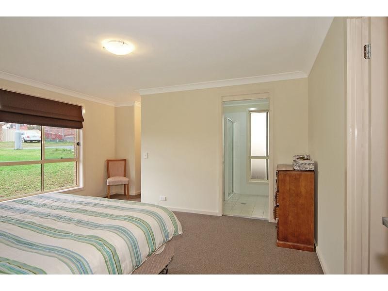 16 Royal Street, Worrigee NSW 2540