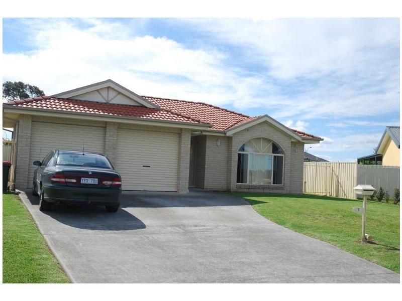 5 Guinea Flower Crescent, Worrigee NSW 2540