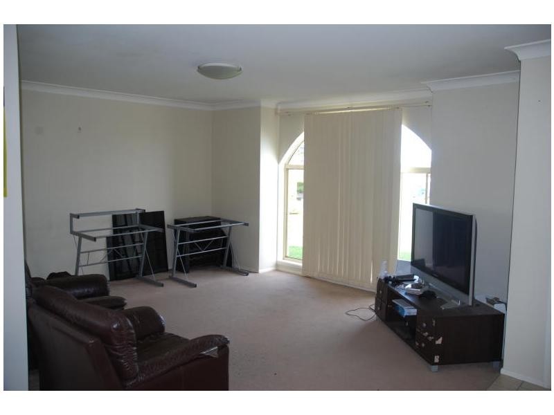 5 Guinea Flower Crescent, Worrigee NSW 2540