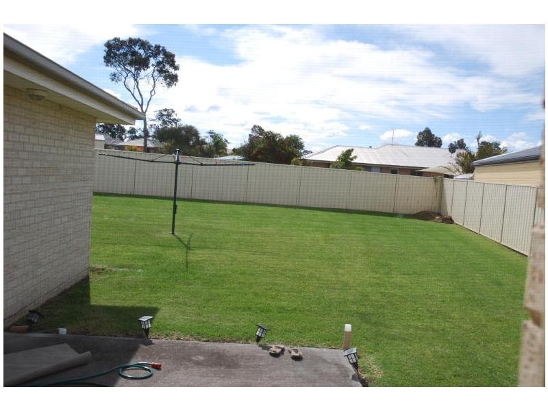 5 Guinea Flower Crescent, Worrigee NSW 2540