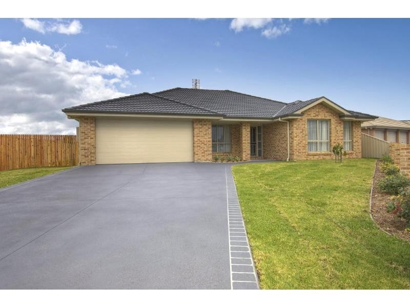 10 Coral Gum Court Court, Worrigee NSW 2540