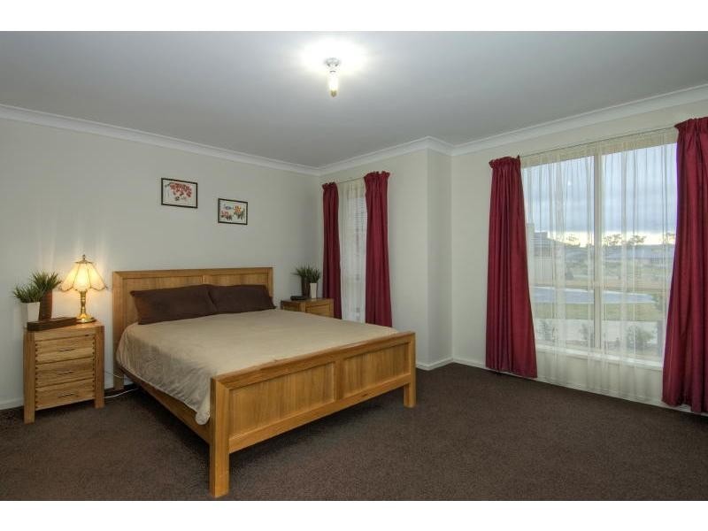 10 Coral Gum Court Court, Worrigee NSW 2540