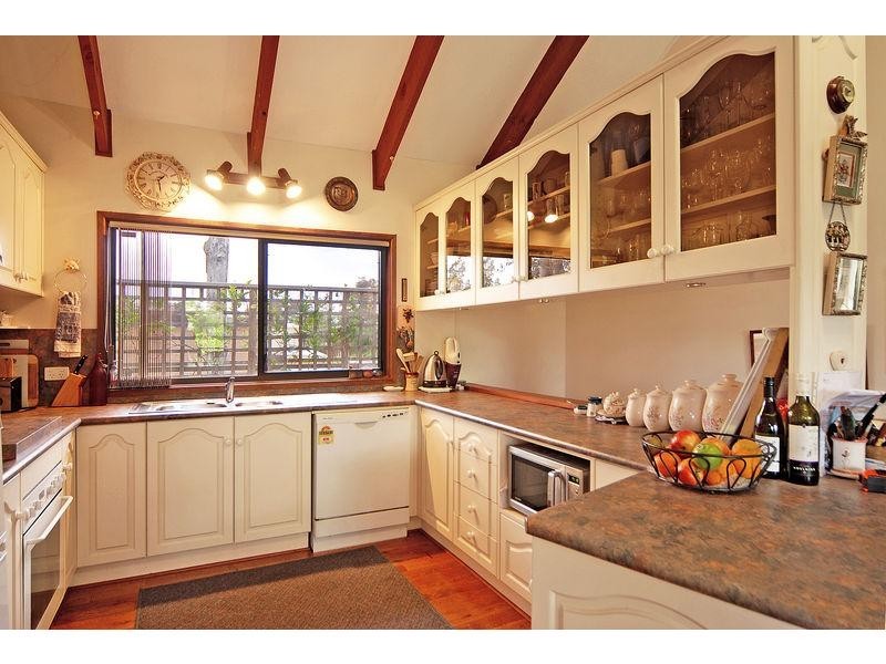 16 Walmer Avenue, Sanctuary Point NSW 2540