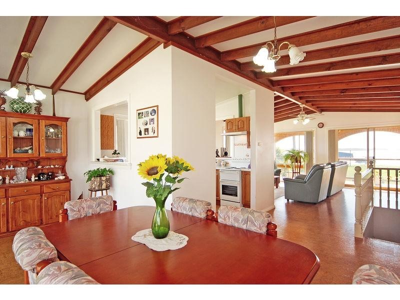 107 Adelaide Street, Greenwell Point NSW 2540
