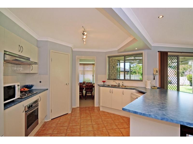 17 Freesia Crescent, Bomaderry NSW 2541