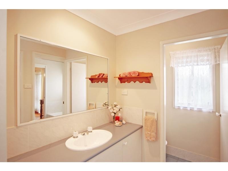 5 Socrates Place, Worrigee NSW 2540