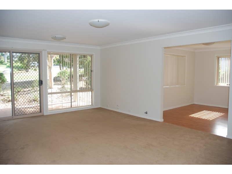 19/33 Lynburn Avenue, Bomaderry NSW 2541