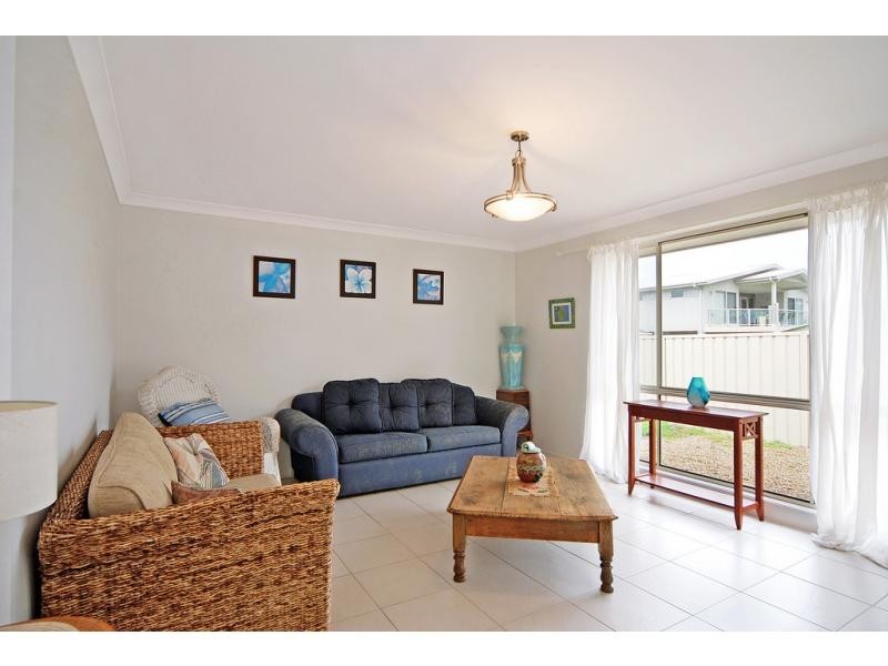 21 The Garden Walk, Worrigee NSW 2540
