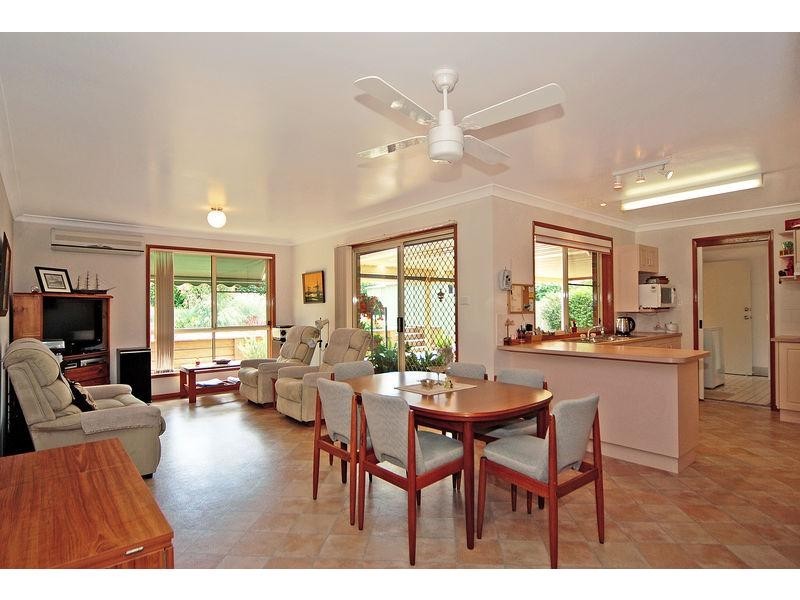5 Essington Court, Bomaderry NSW 2541