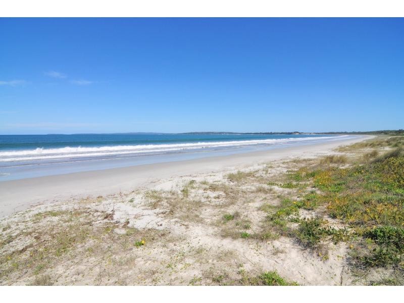 19 Quay Road, Callala Beach NSW 2540