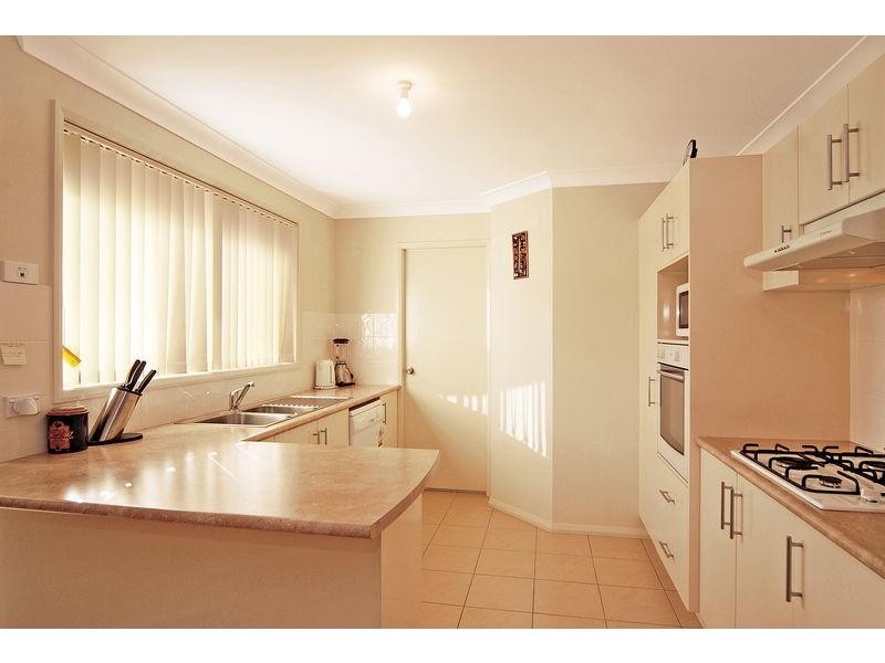 15 Blue Bell Way, Worrigee NSW 2540