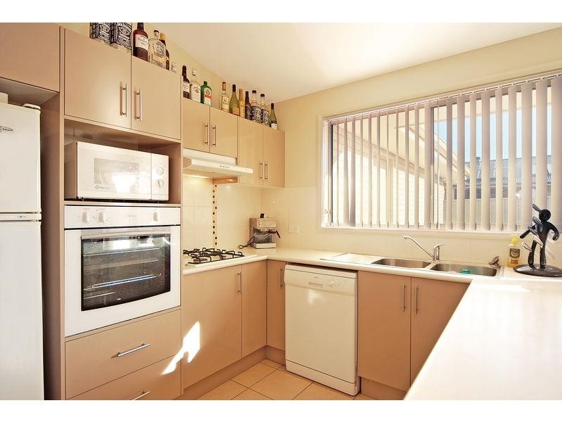 2 Palm Lily Close, Worrigee NSW 2540