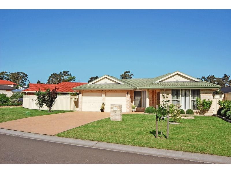3 Kardella Avenue, Nowra NSW 2541