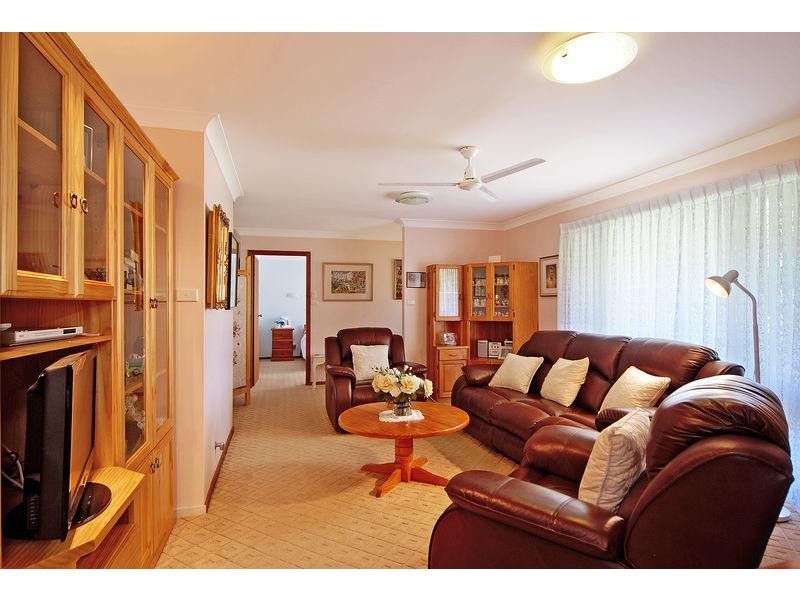 5 Shanklin Close, Bomaderry NSW 2541