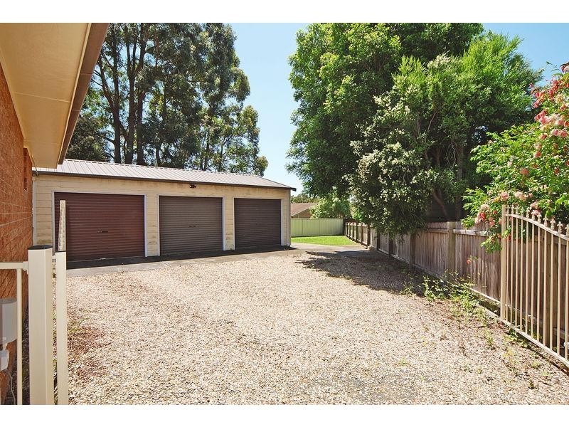 5 Shanklin Close, Bomaderry NSW 2541