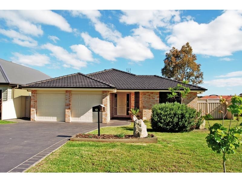 13 Lacebark Grove, Worrigee NSW 2540
