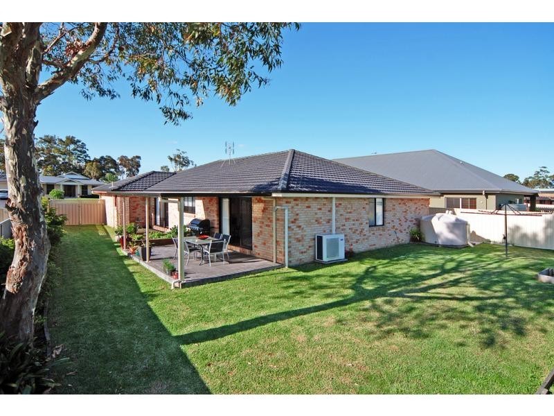 13 Lacebark Grove, Worrigee NSW 2540