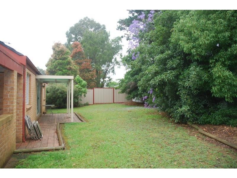 4/4 Carisbrooke Close, Bomaderry NSW 2541