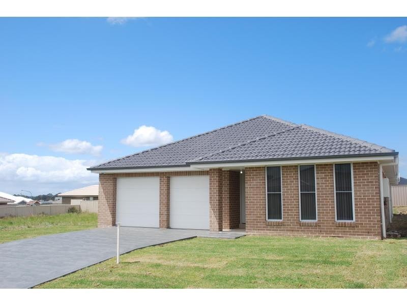 27 Riveroak Road, Worrigee NSW 2540