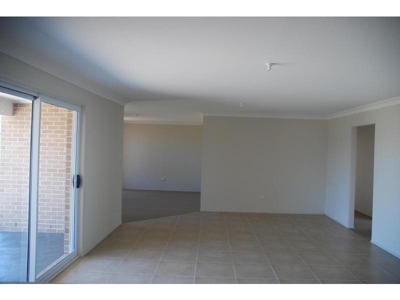 27 Riveroak Road, Worrigee NSW 2540