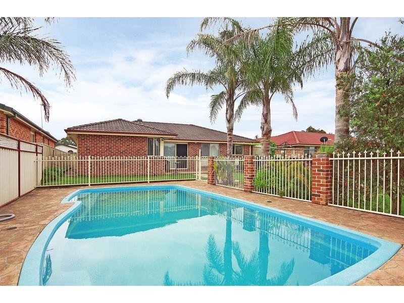 4 Basil Street, Worrigee NSW 2540
