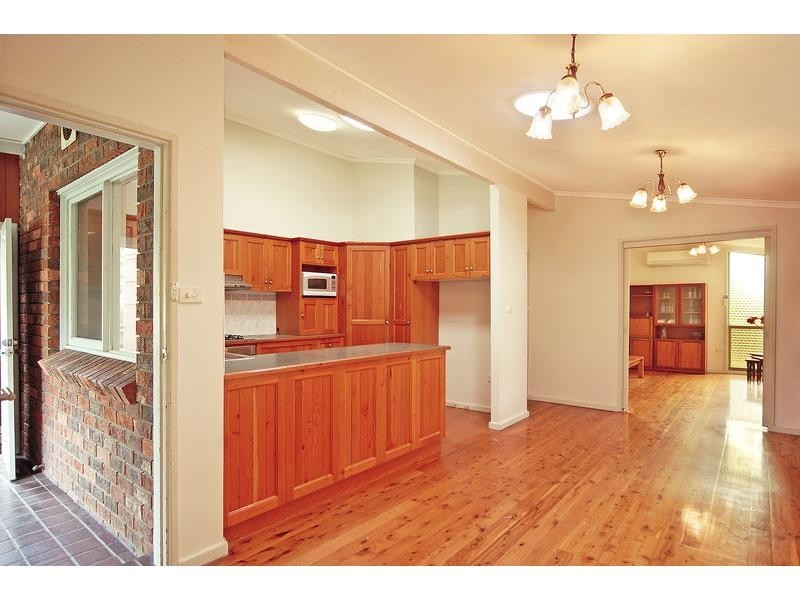 5 Kahlua Crescent, Bomaderry NSW 2541