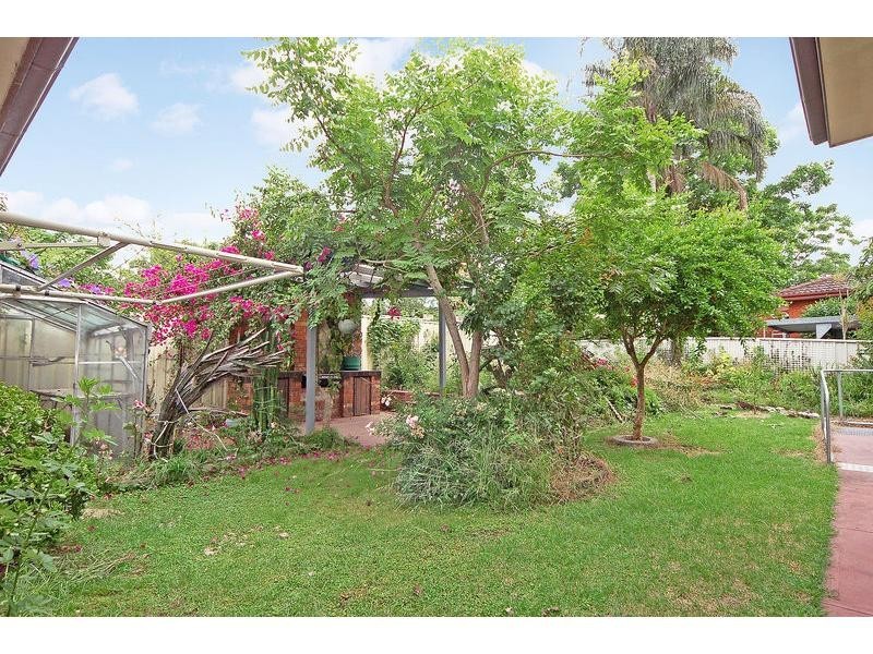5 Kahlua Crescent, Bomaderry NSW 2541