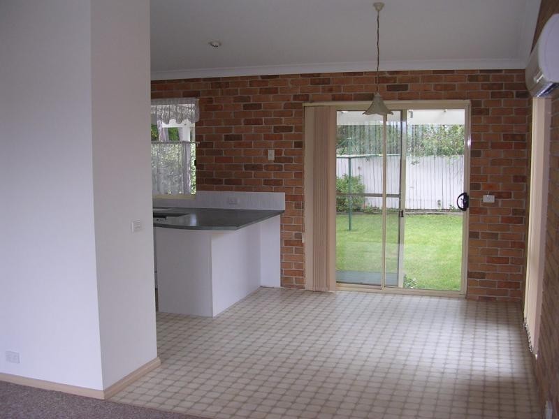 2/3 Acer Place, Worrigee NSW 2540