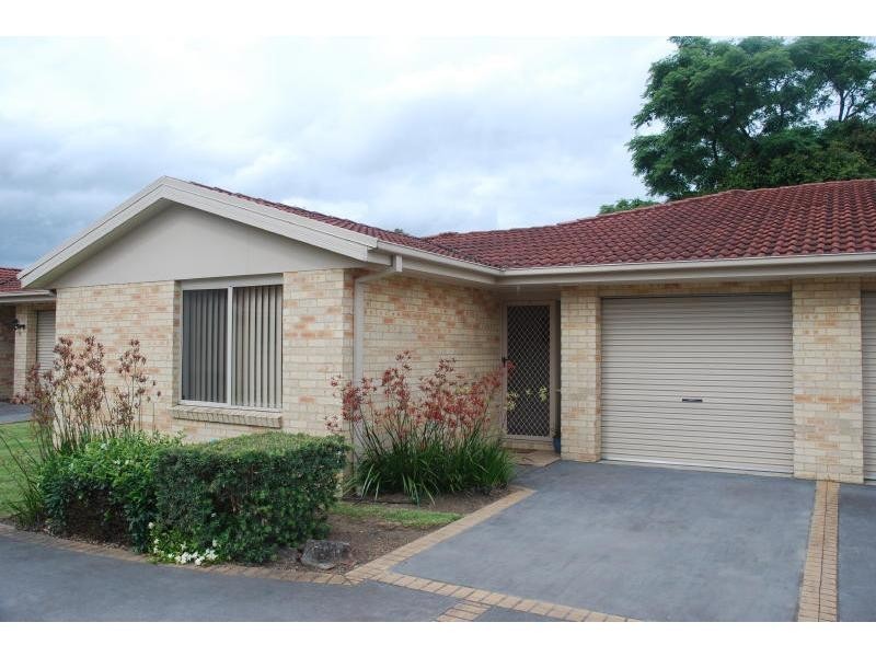 Villa 9/22 Mattes Way, Bomaderry NSW 2541