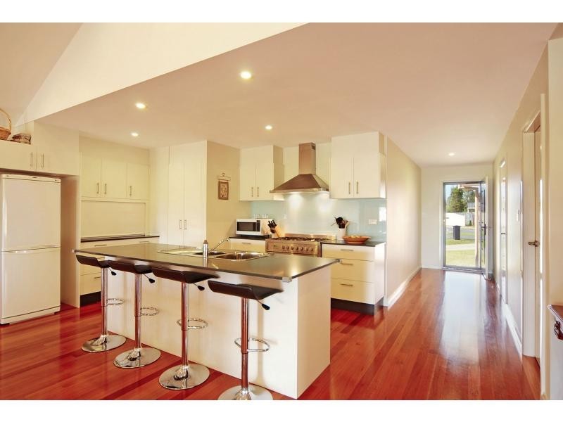 11 Coral Gum Court, Worrigee NSW 2540