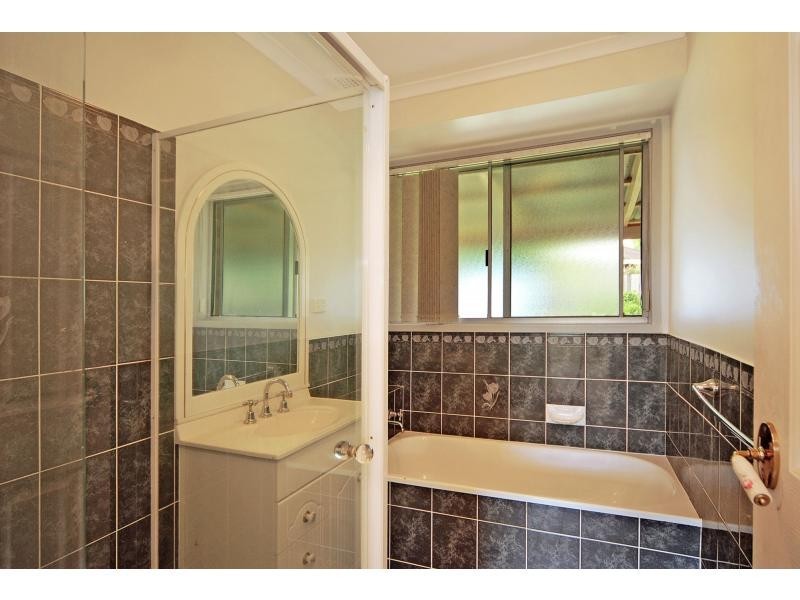 6 Asquith Close, North Nowra NSW 2541