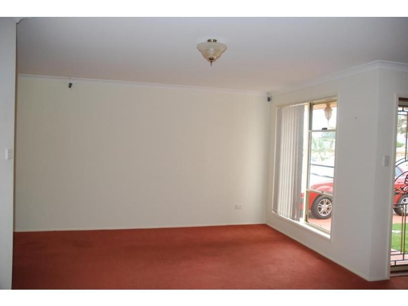 30 Kardella Avenue, Nowra NSW 2541