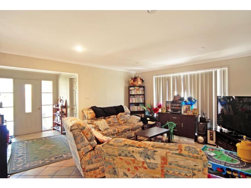 18 Burradoo Crescent, Nowra NSW 2541