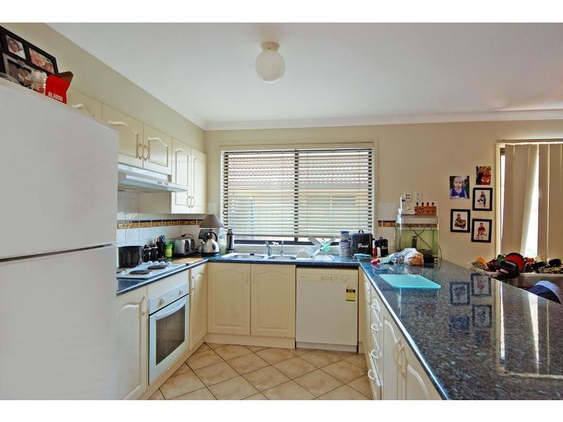 18 Burradoo Crescent, Nowra NSW 2541