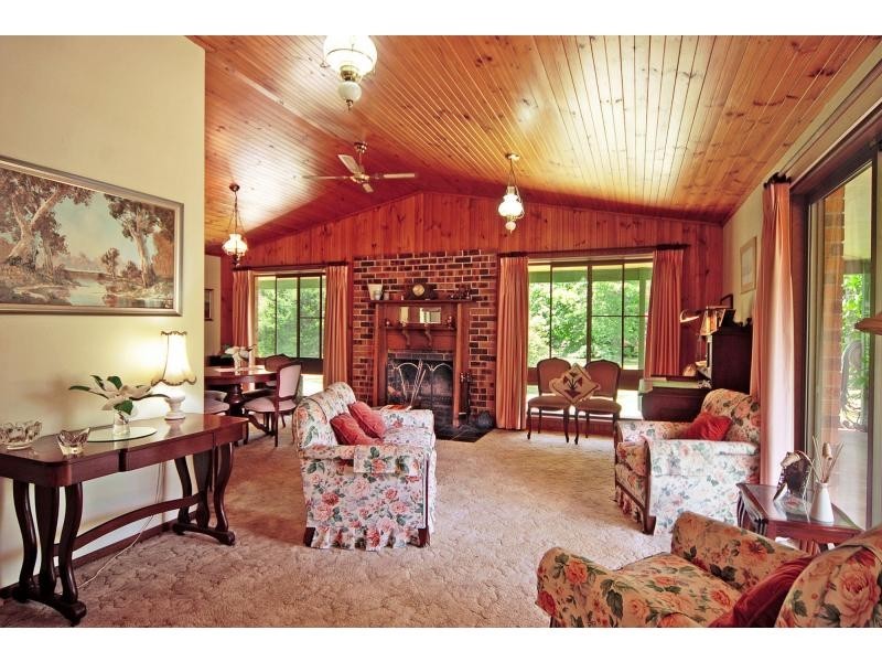 D1036 Princes Highway, Falls Creek NSW 2540