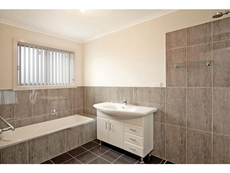 40 Carrington Park Drive, Nowra NSW 2541
