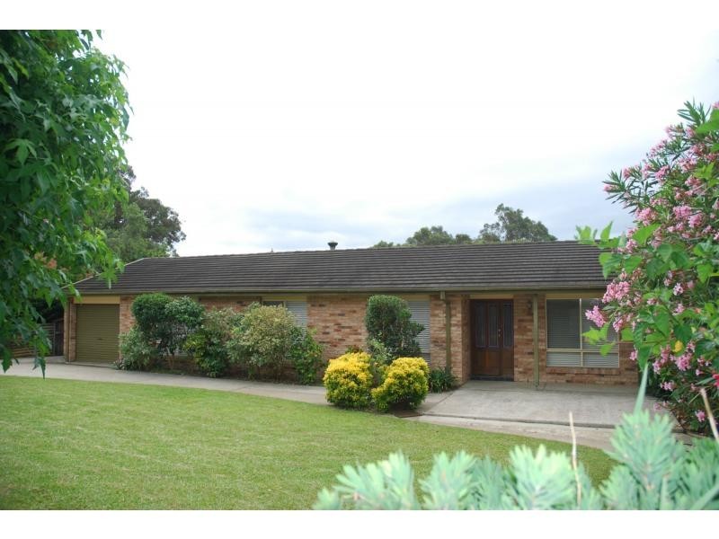 8 Gunyuma Crescent, North Nowra NSW 2541