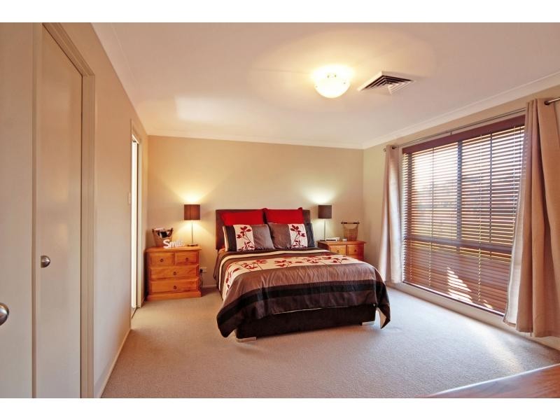 13 Lacebark Avenue, Worrigee NSW 2540