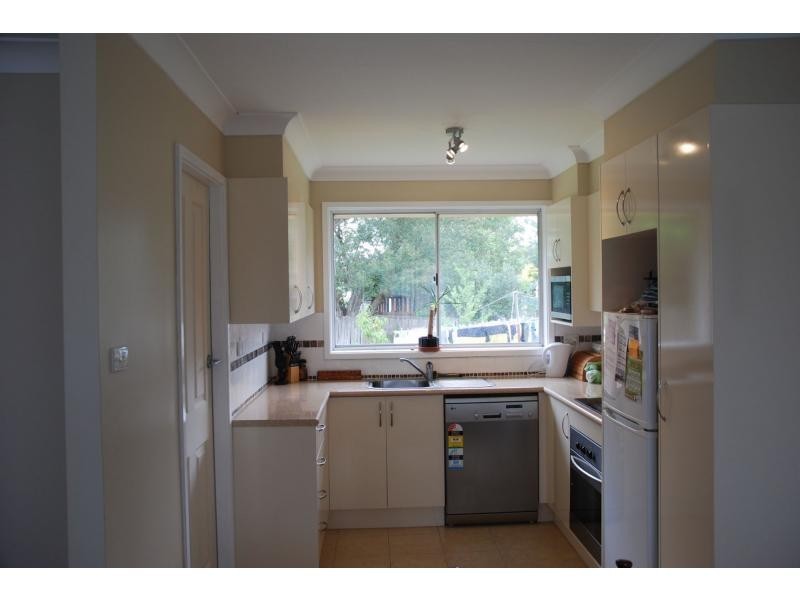 18 Balmagringa Avenue, North Nowra NSW 2541