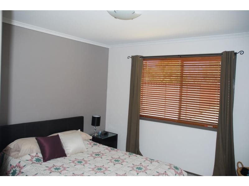 4/6 Carisbrooke Close, Bomaderry NSW 2541