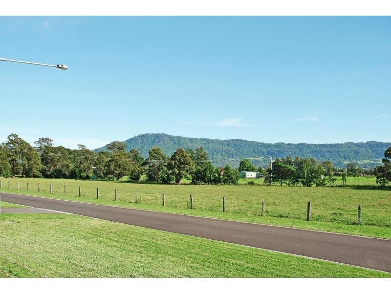 12 Appleberry Close, Bomaderry NSW 2541