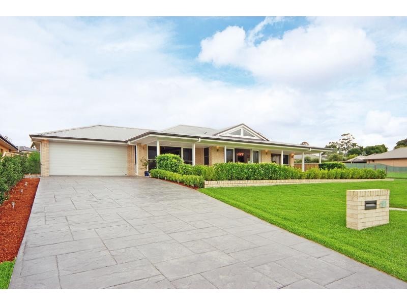 12 Appleberry Close, Bomaderry NSW 2541