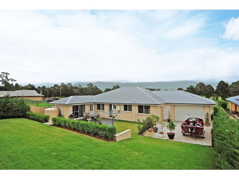 12 Appleberry Close, Bomaderry NSW 2541