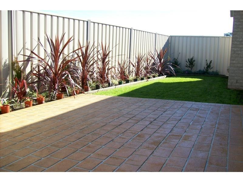 1/73-75 Rayleigh Drive, Worrigee NSW 2540