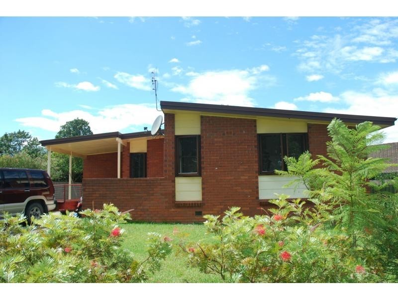 1 Wondalga Crescent, Nowra NSW 2541
